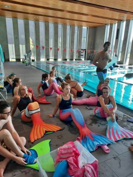 Kurz lektorů mermaidingu